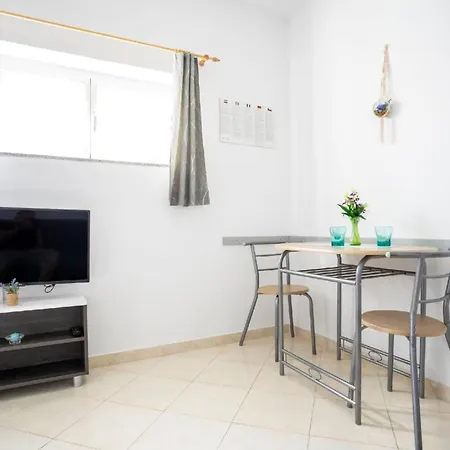 Für 2 Personen Ca 25 Qm In Njivice, Kvarner Bucht Krk Apartment Njivice