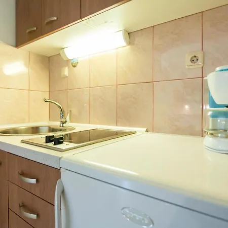 Apartment Fuer 2 Personen Ca 25 Qm In Njivice, Kvarner Bucht Krk *