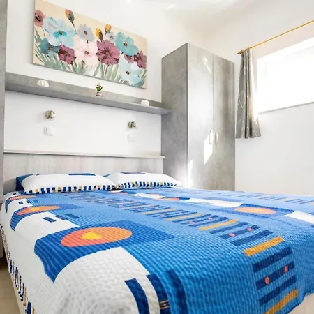 Für 2 Personen Ca 25 Qm In Njivice, Kvarner Bucht Krk Apartment