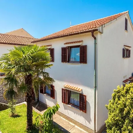 Apartment Fuer 2 Personen Ca 25 Qm In Njivice, Kvarner Bucht Krk